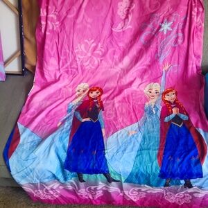 Frozen curtain set